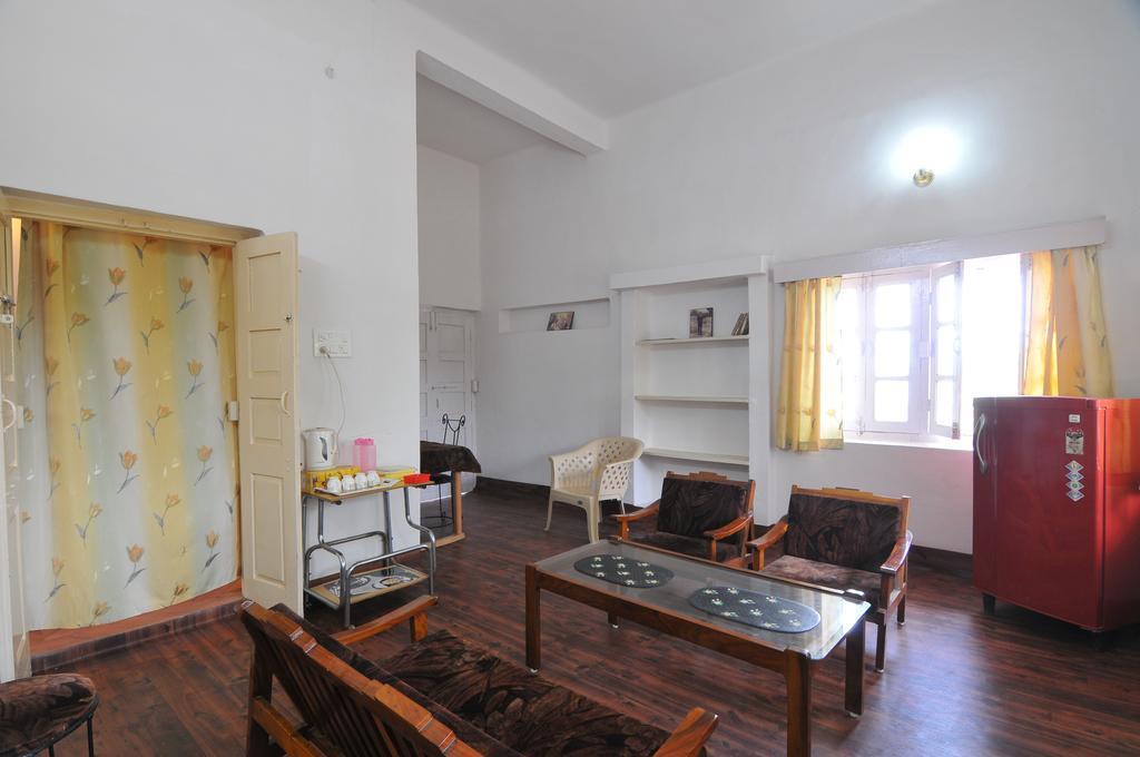 Jheelam Homestay Бхопал Экстерьер фото